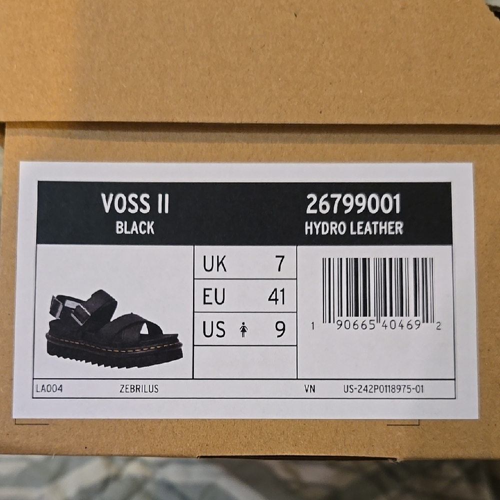 Dr Martens Voss II Size 9 Womens